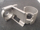 【ロボットアーム】簡易金型鋳造による高品質・高精度アルミ鋳物を小ロットで製作可能