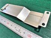 連続ヘミング曲げ加工　パンチ・レーザー　バリ取り加工　SUS400研磨（1.5mm）　PLATE