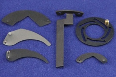 カメラ用絞り羽根　T=0.04mm　カム　レバー　せん断抜き　タイ