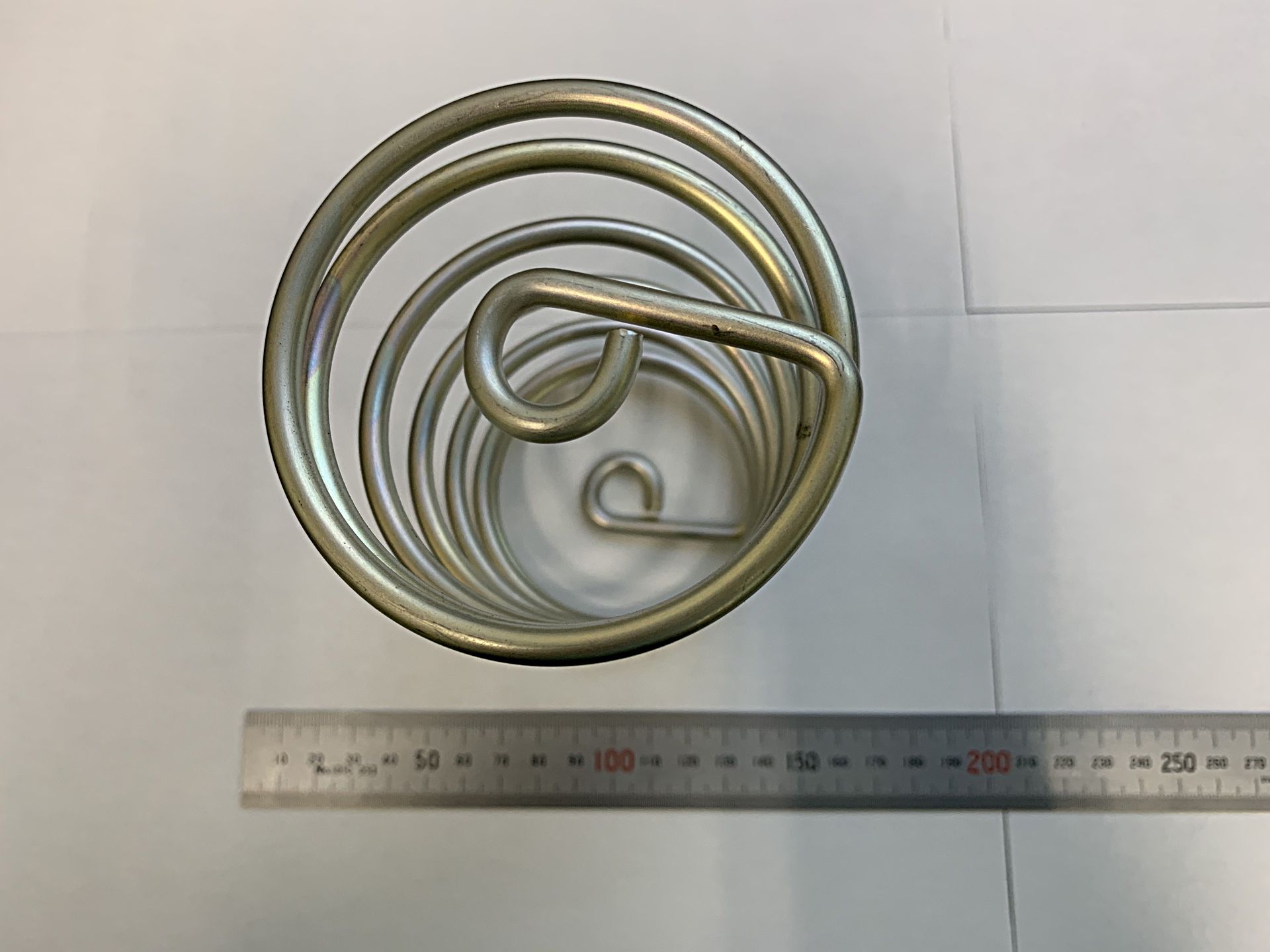 ロイター板 踏切板 圧縮ばね 体操 沢根スプリング株式会社