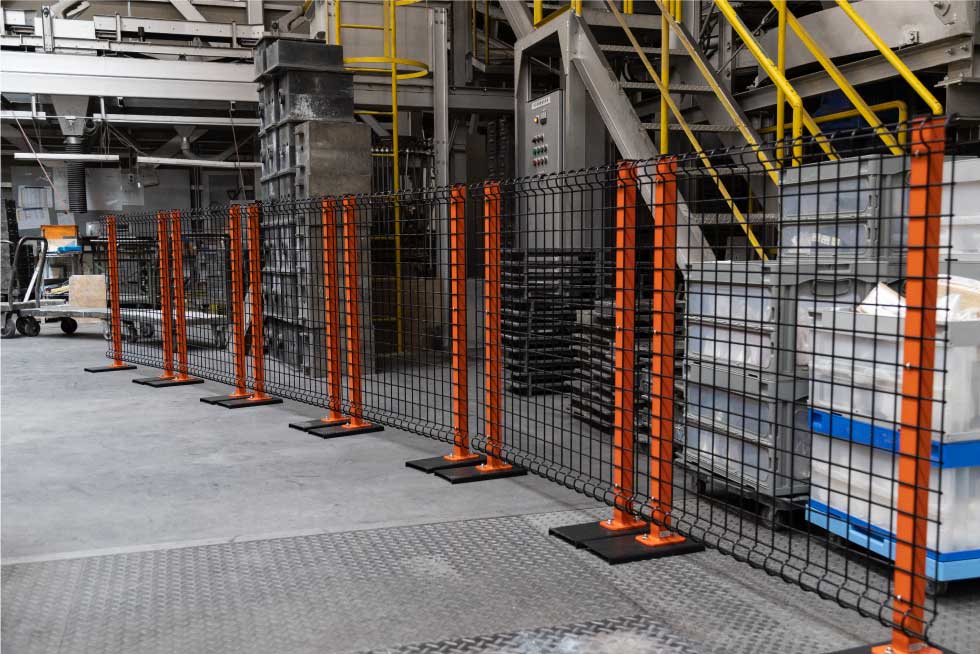 安全柵を使った工場内の環境整備と安全対策