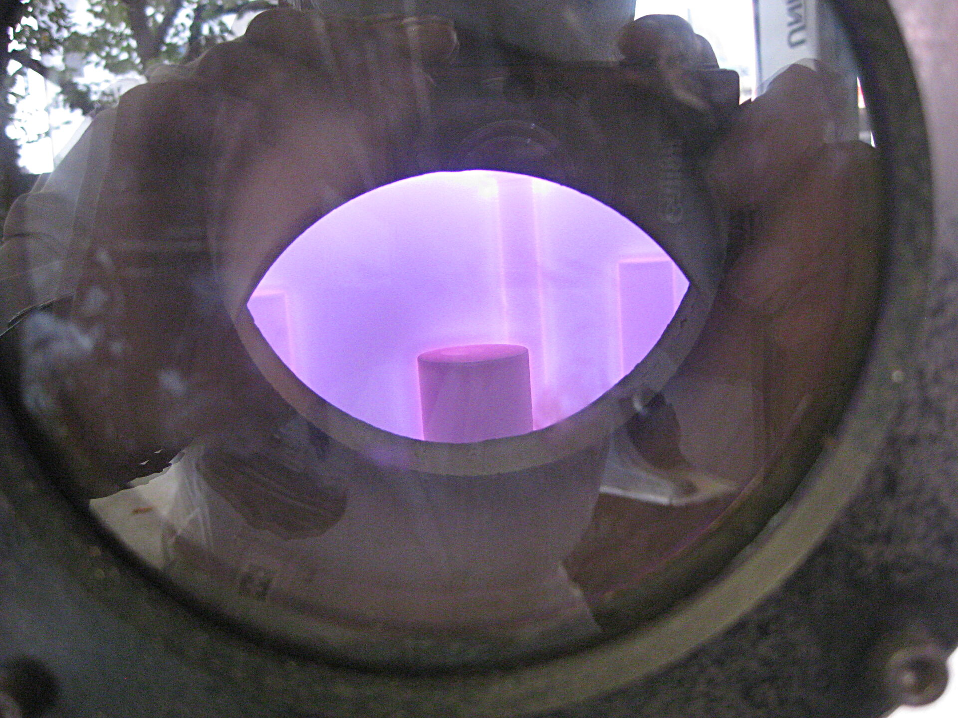 SUS304医療機器部品の耐摩耗性を高めるイオン窒化処理