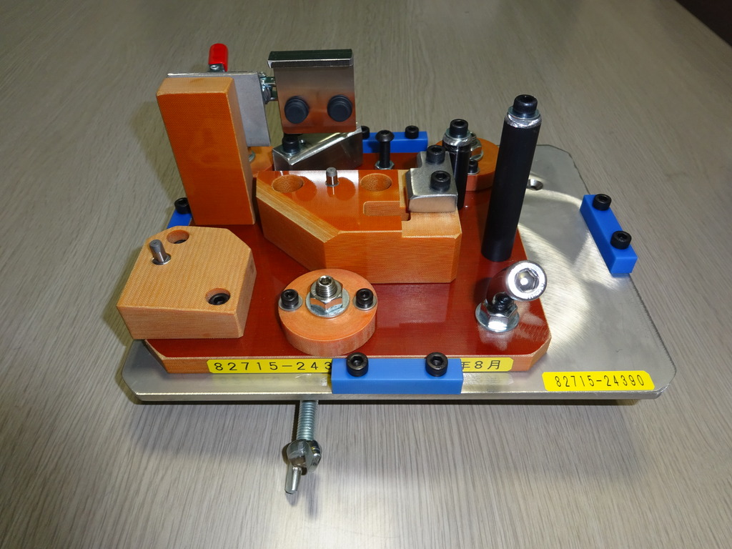 スポット溶接治具 位置決め 自動車部品 愛知県 株式会社 こうら